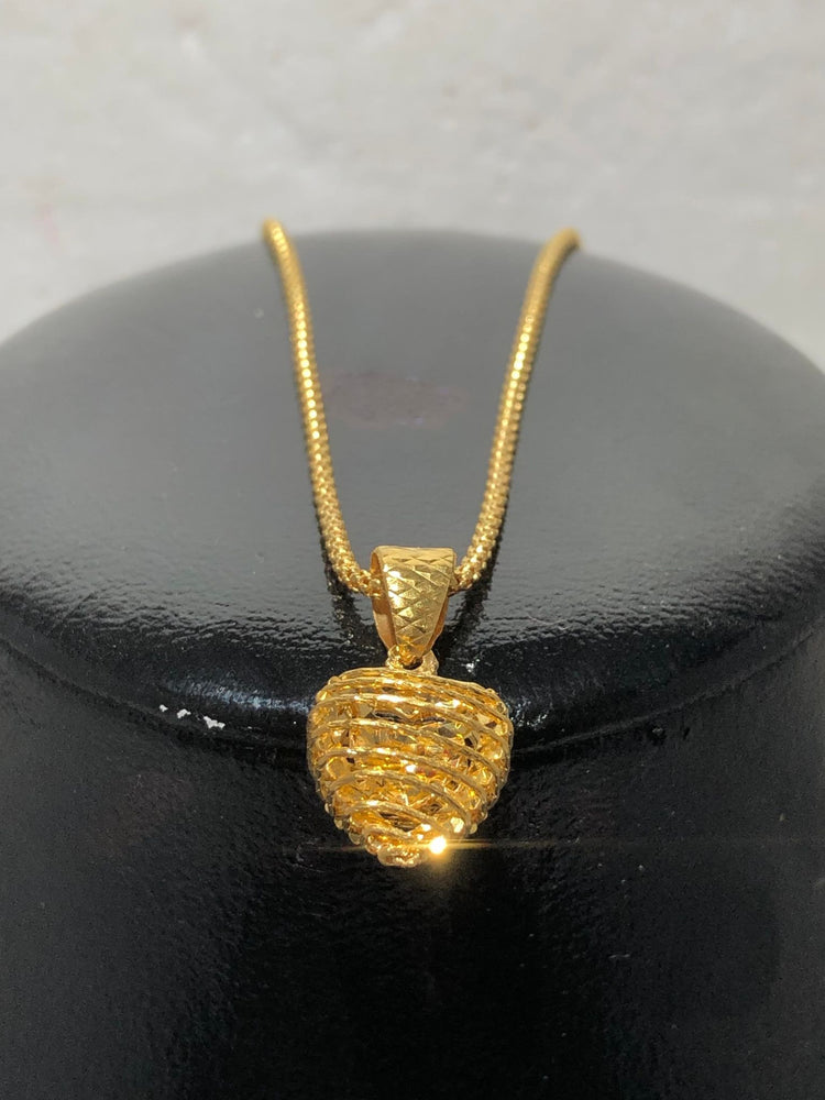 
                  
                    Gold Necklace & Pendant
                  
                