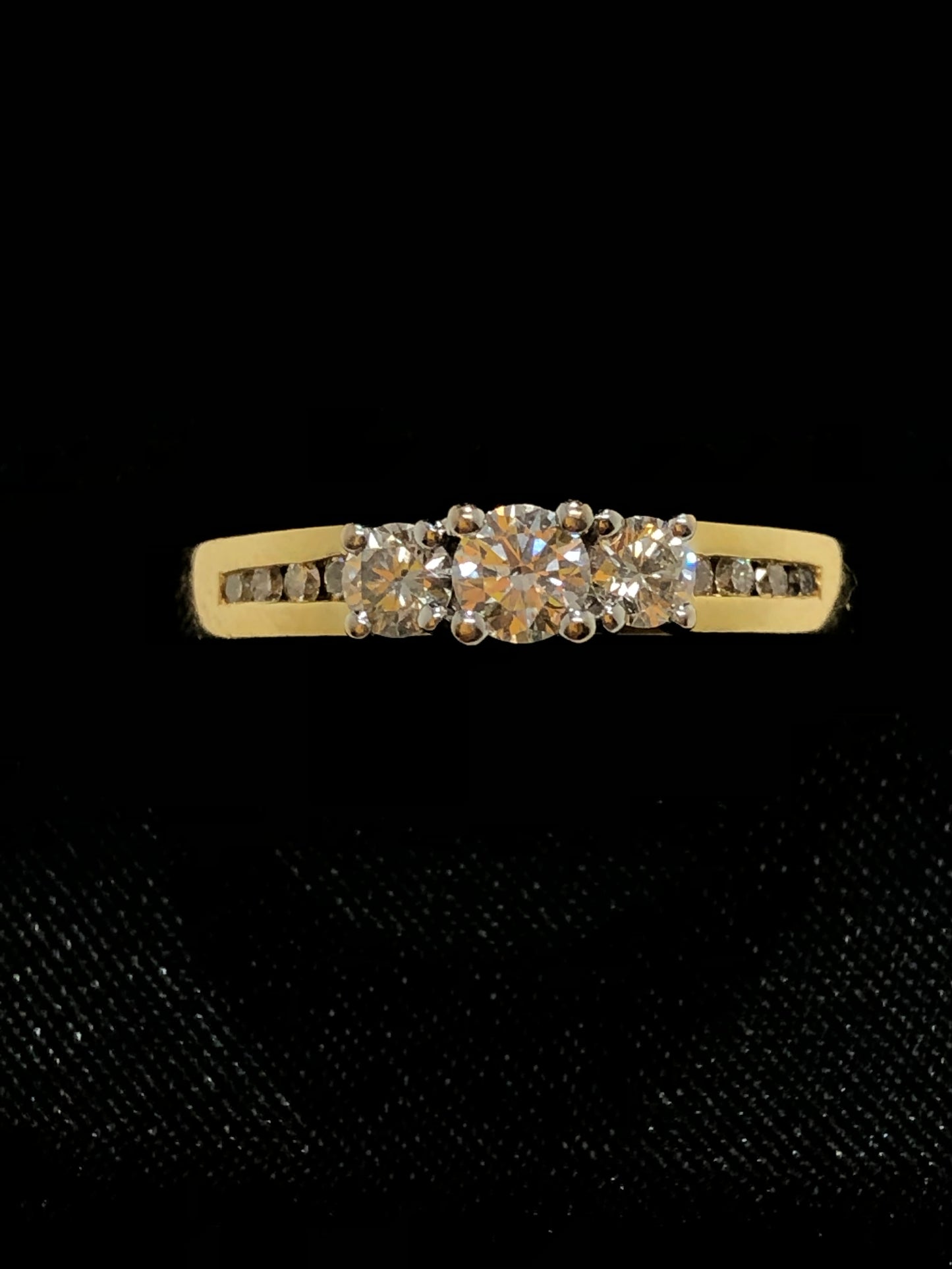 
                  
                    Ladies Gold Diamond Ring
                  
                