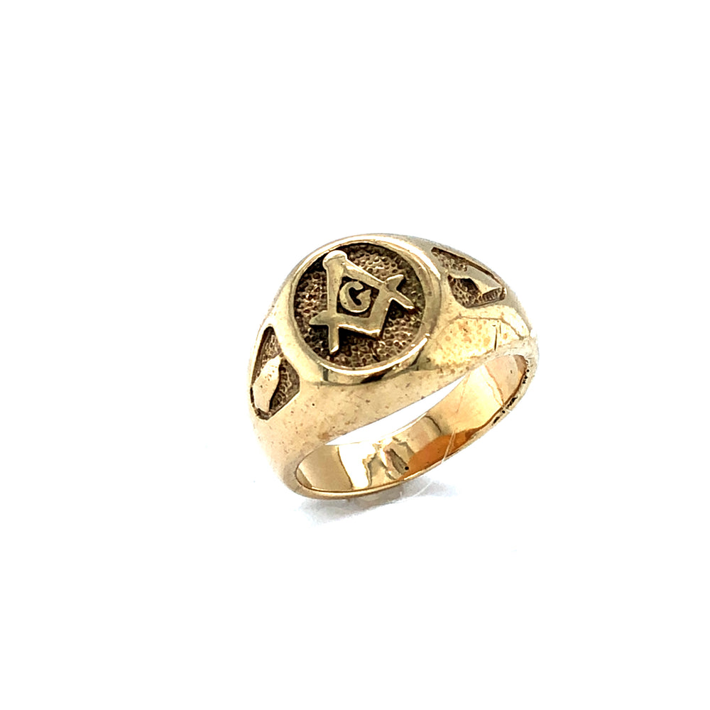 Men’s Yellow Gold Freemasons Ring