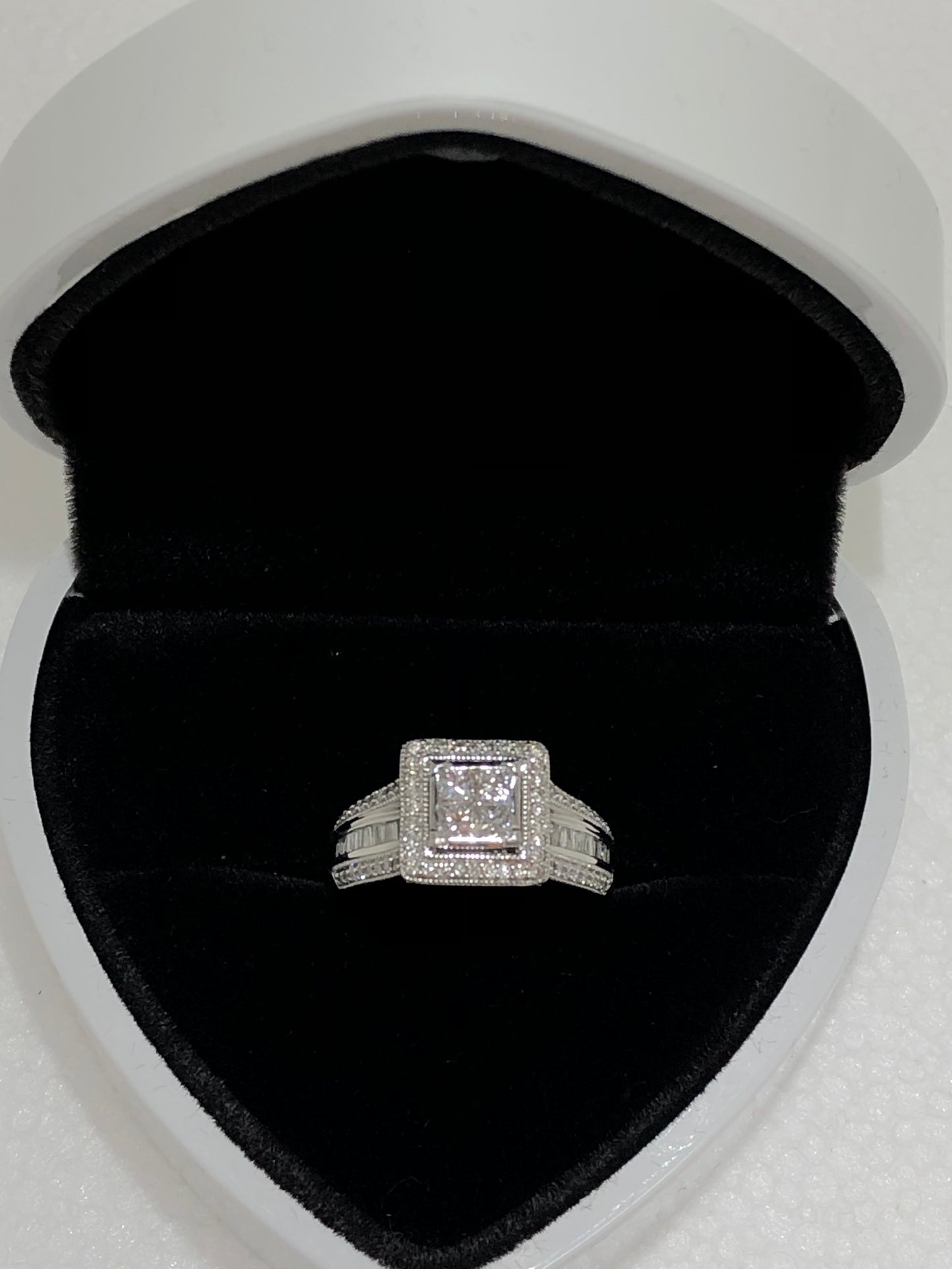 
                  
                    White Gold Diamond Ring
                  
                