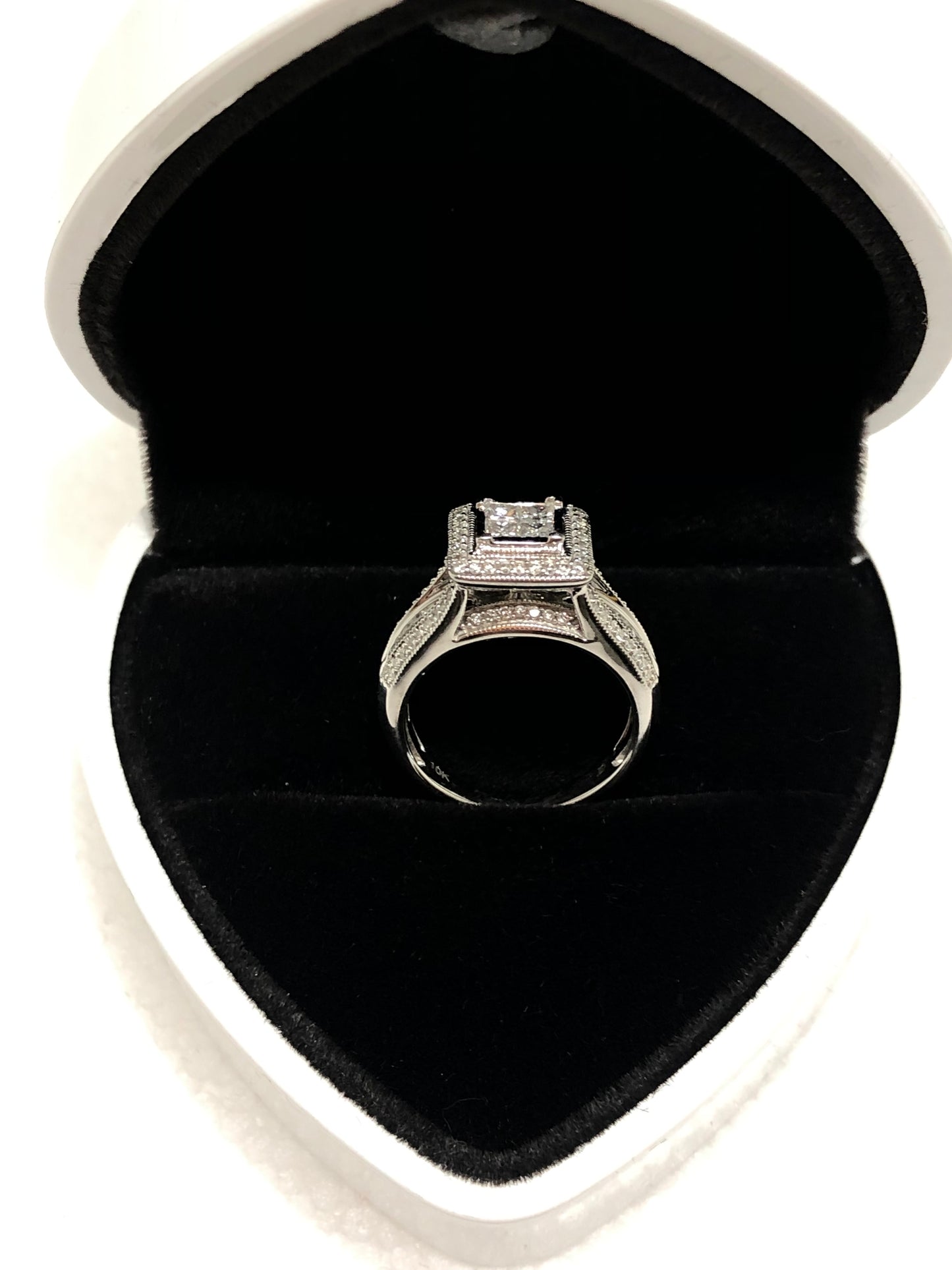 
                  
                    White Gold Diamond Ring
                  
                